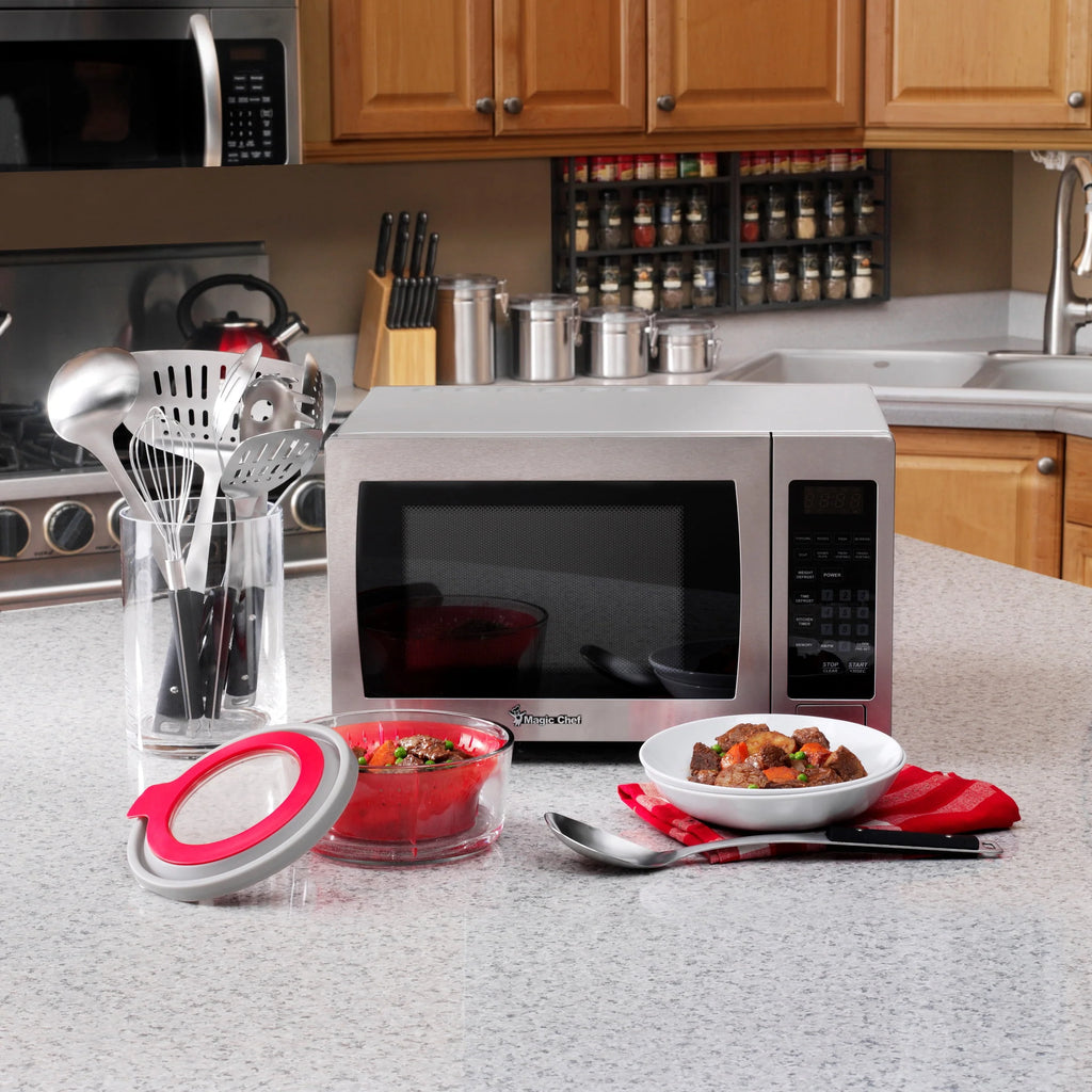 900 Watt Digital Touch Countertop Microwave D8715