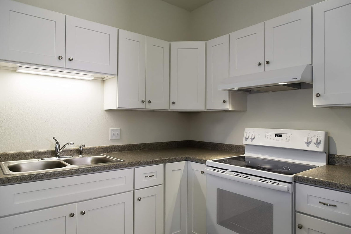 White 30x18x12 Wall Kitchen Cabinets N19464