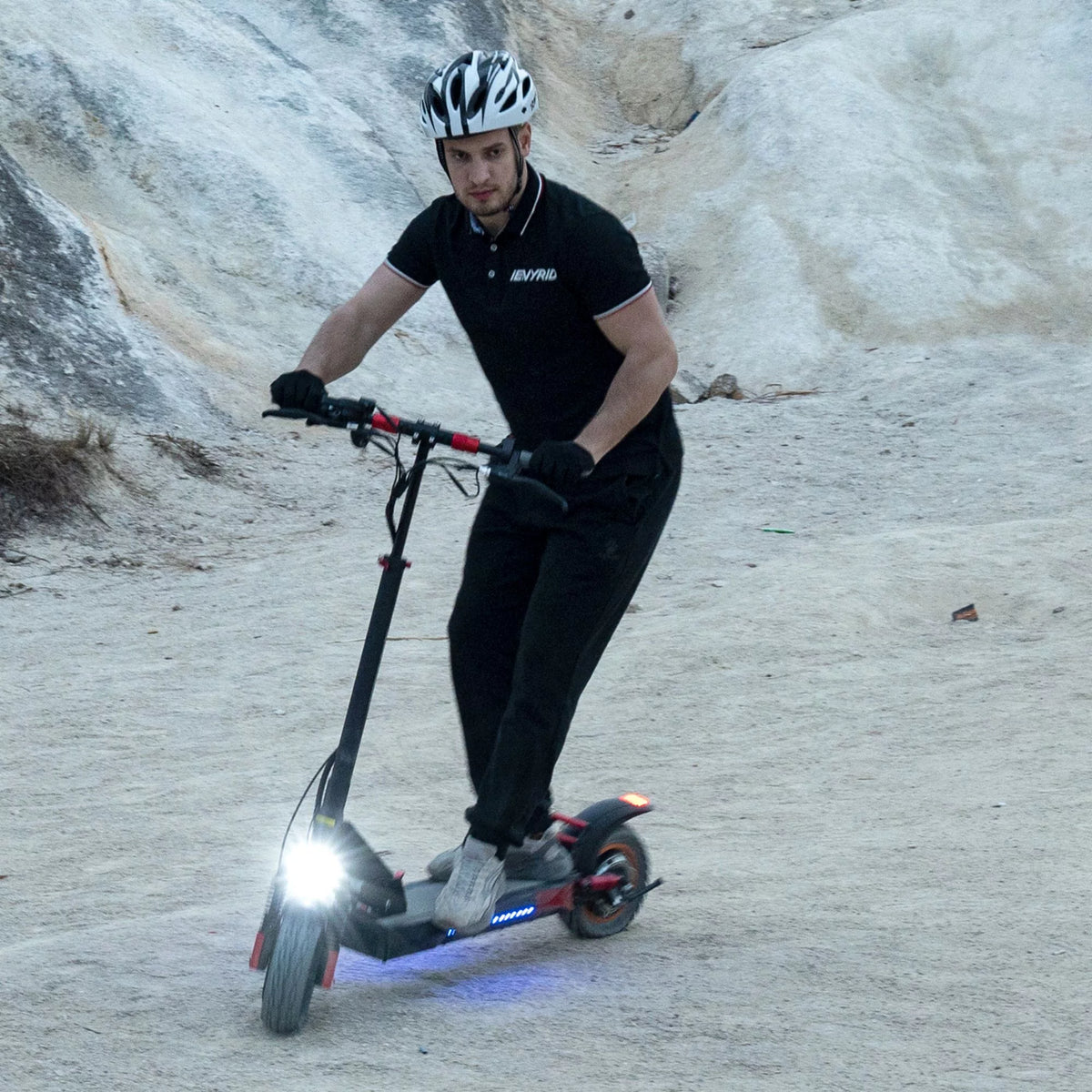 Foldable Electric Scooter with Seat L476135