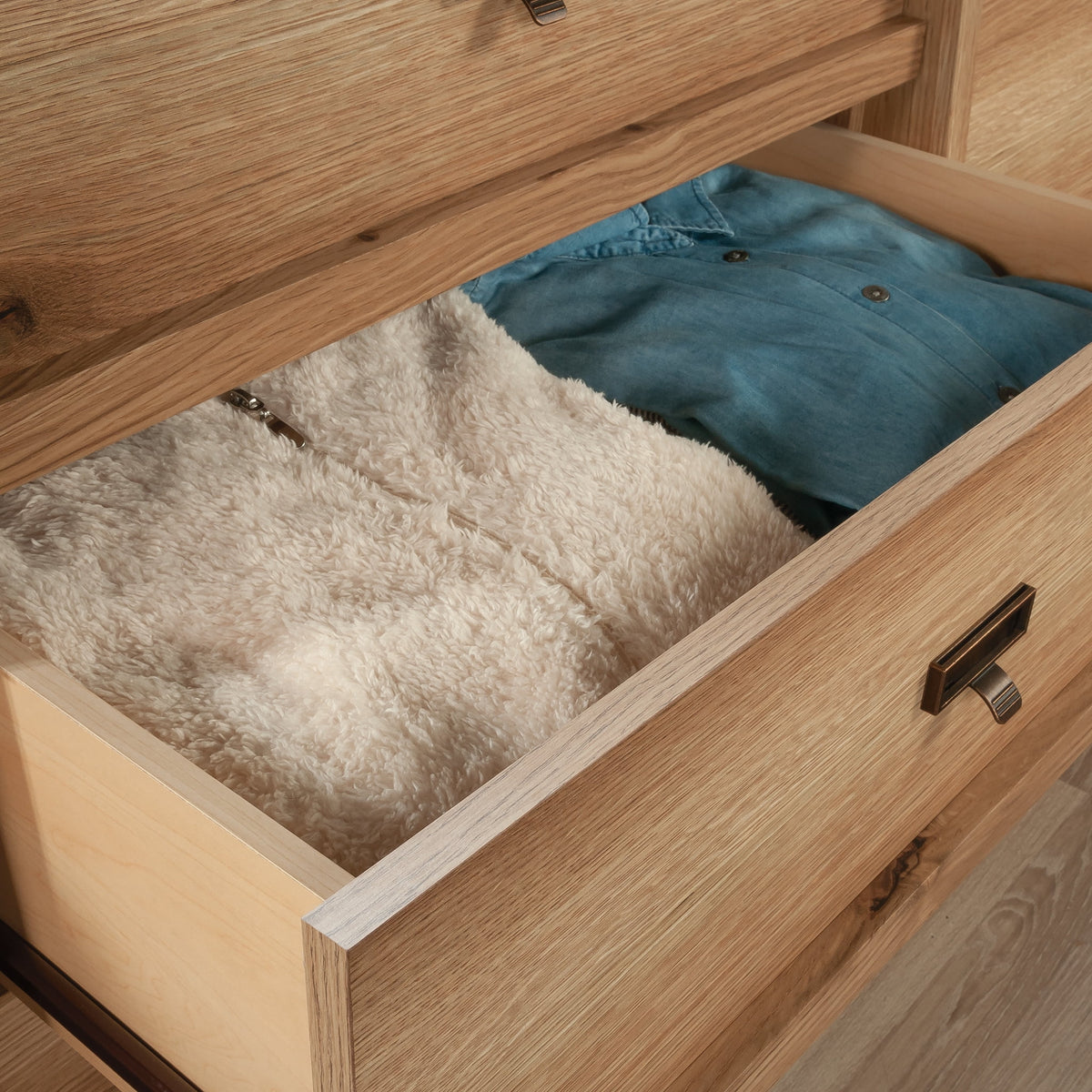 Timber Oak 6-Drawer Dresser P74956