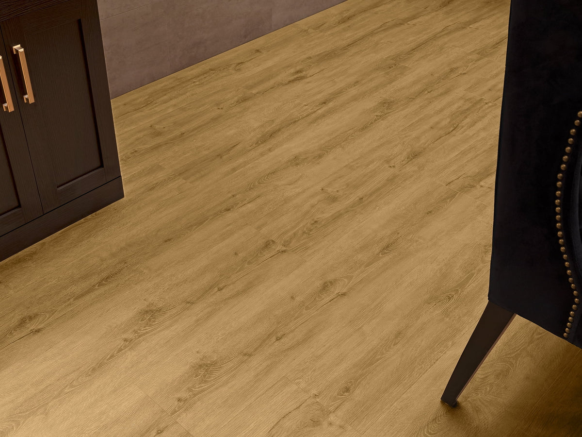 Natural Oak 5MM LVP Flooring 700 Sq ft Y972