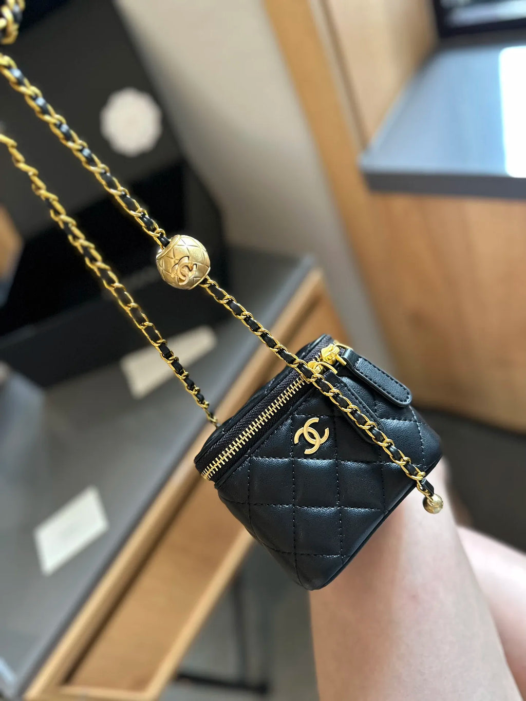 Quilted Lambskin Mini Vanity Case with Chain M7436