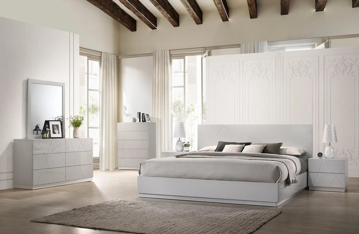 Grey Lacquer Finish King Size Bedroom Set 5Pcs A26340