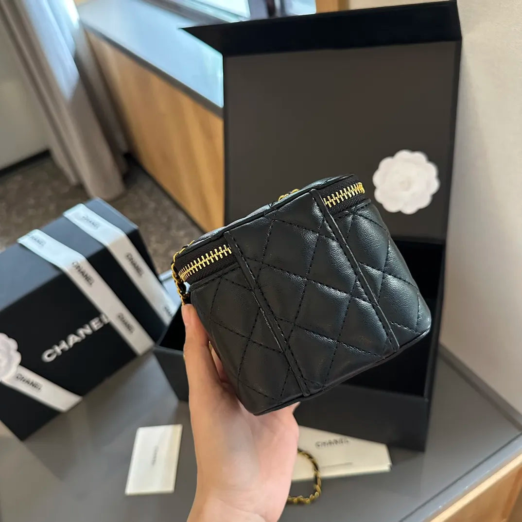 Quilted Lambskin Mini Vanity Case with Chain M7436