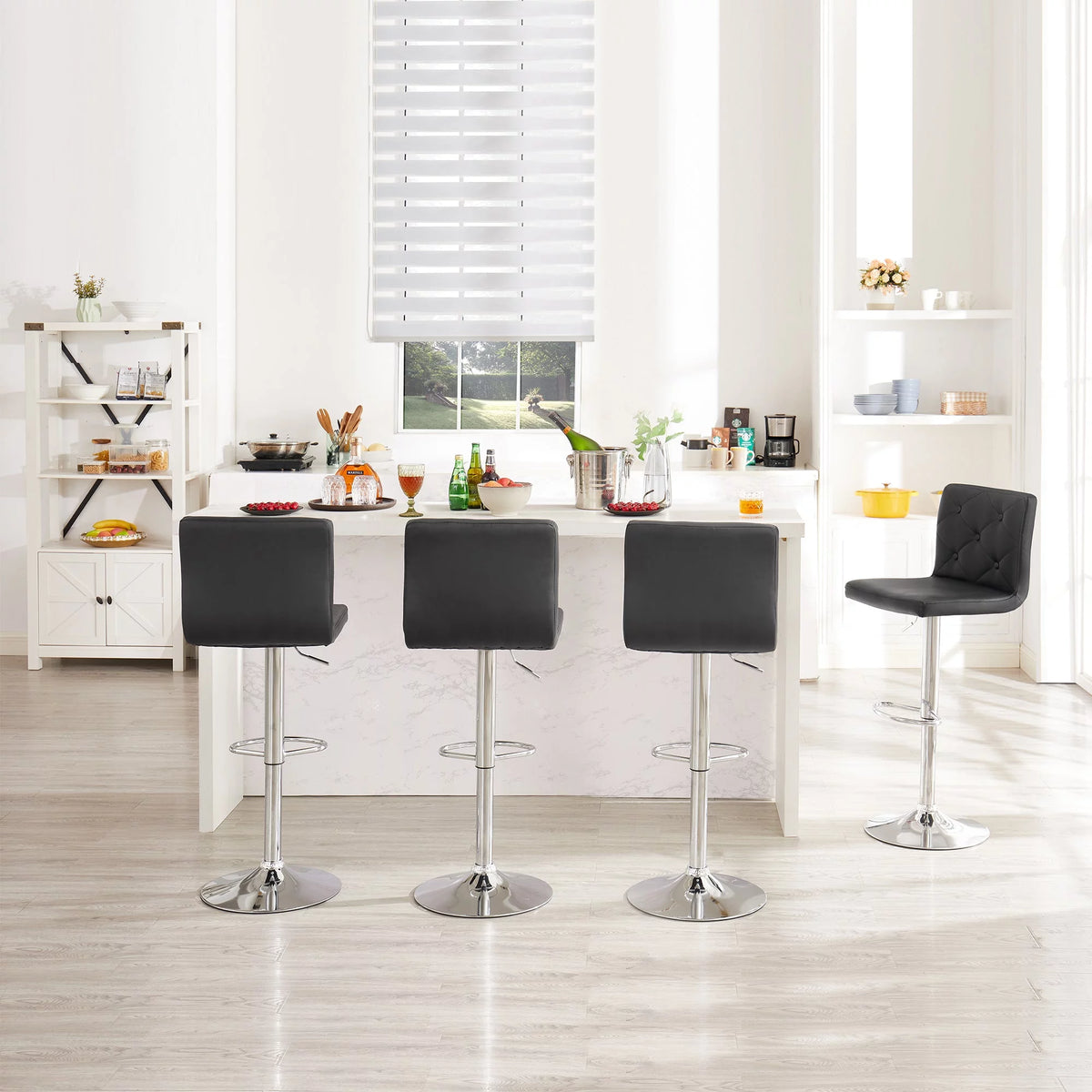 Set of 4 Adjustable Swivel Black Bar Stools R852016