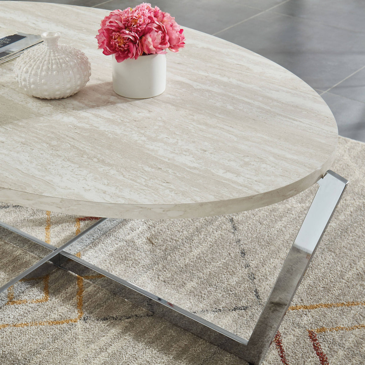 Contemporary Oval Chrome Coffee Table Q5943