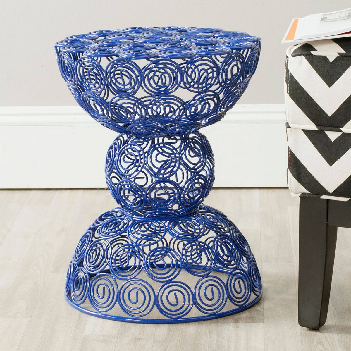 Dark Blue Iron Wire Stool P3502